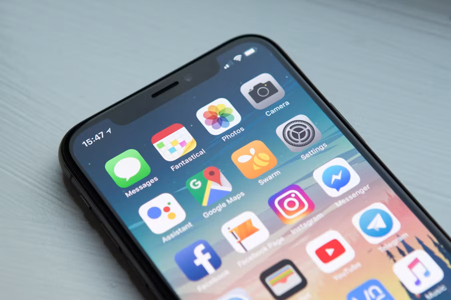 اپلیکیشن موبایل